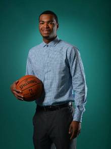 的表现则显 的表现则显